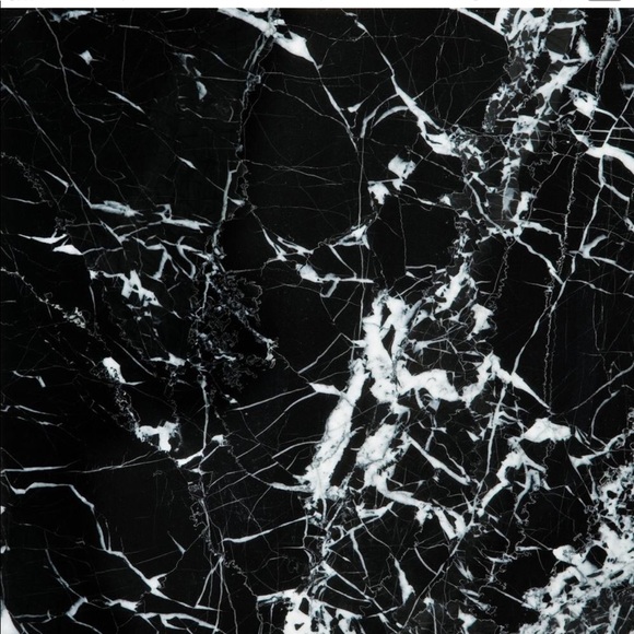 Meet your Posher, Reem - Picture 1 of 2